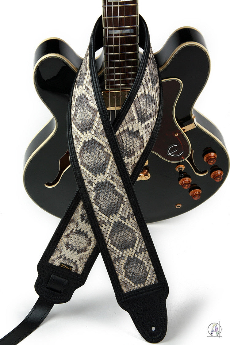 Diamondback Rattlesnake Series 200